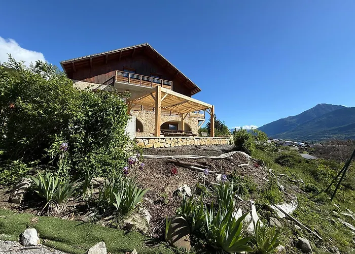 Gite Confort 15 Couchages, Vue Panoramique Montagne Hautes Alpes, Terrasses
