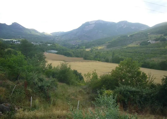 Maison De Campagne Aux Deux Oliviers